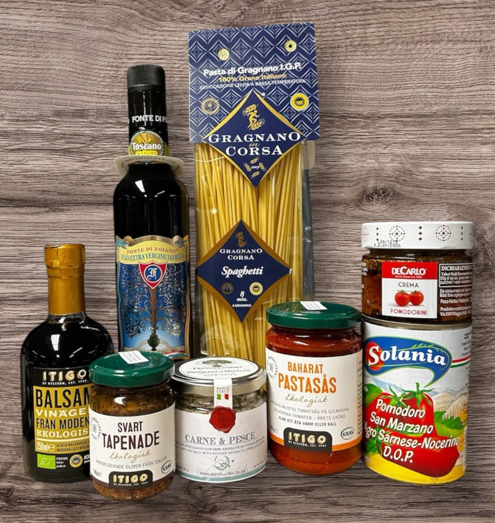 Lyxig delikatesslåda med Parmigiano Reggiano 200gr – Itigo